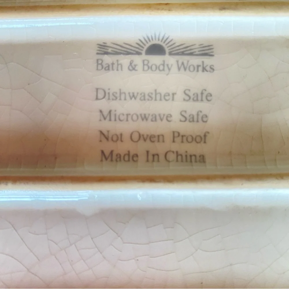 Bath & Body Works elegant cream